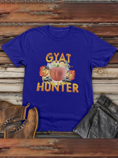 Men's "GYAT HUNTER" Graphic Tee - Casual Polyester Short-Sleeve T-Shirt with Colorful Summer Vibes Print, Round Neck - Perfect for Outdoor Adventures